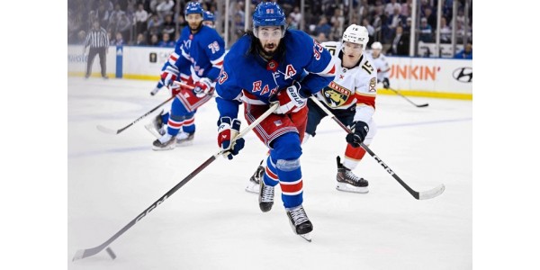 Mika Zibanejad nam niet de juiste beslissing in de kortste tijd